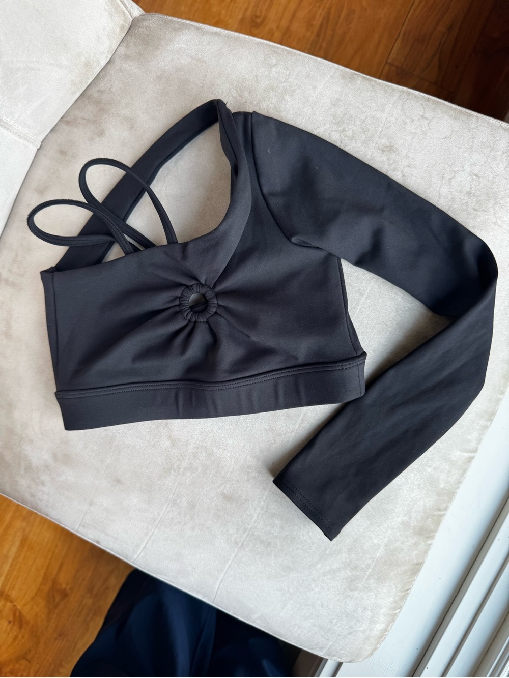 Girls’ Tiger Friday Blondie Crop Top in Black. Size CL but fits more like a M